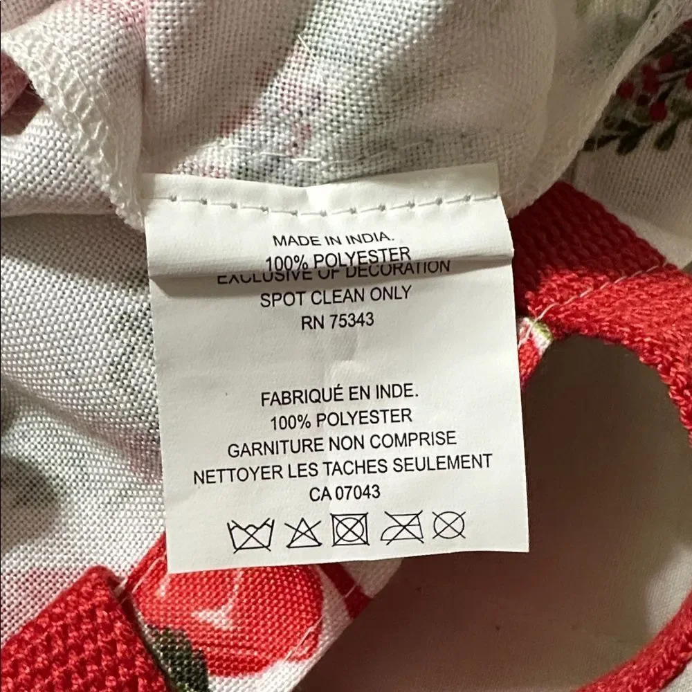 Sincerely Santa White Red Green Christmas Wreath Red Bow Canvas Wine Gift Bag